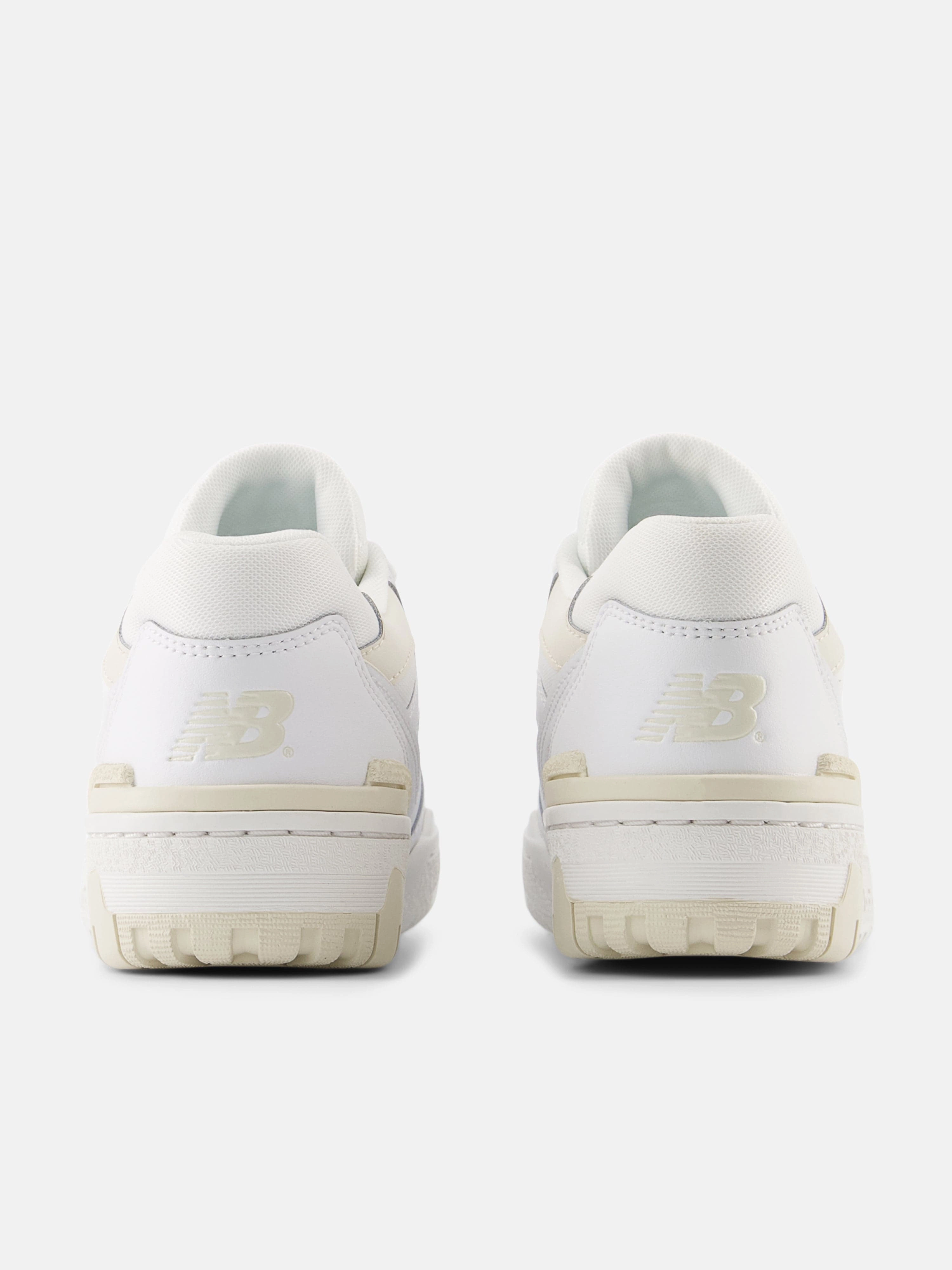 New Balance Kids 550 Trainers in White Laptop Compartment, Elegant Simplicity