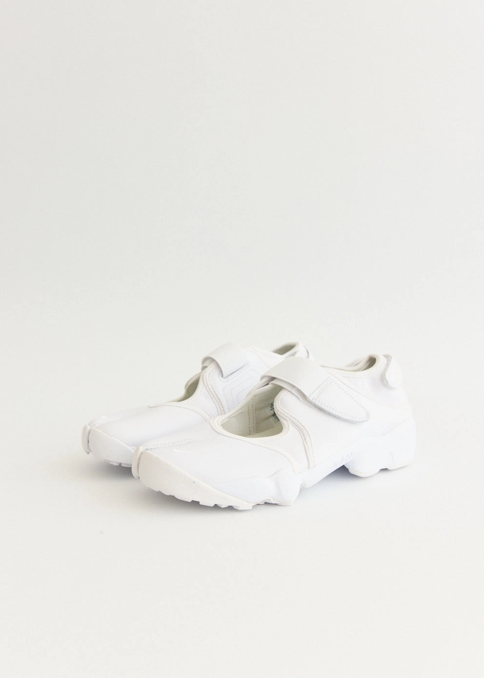 Perfect For Daily Use Women's Air Rift 'White' Sneakers