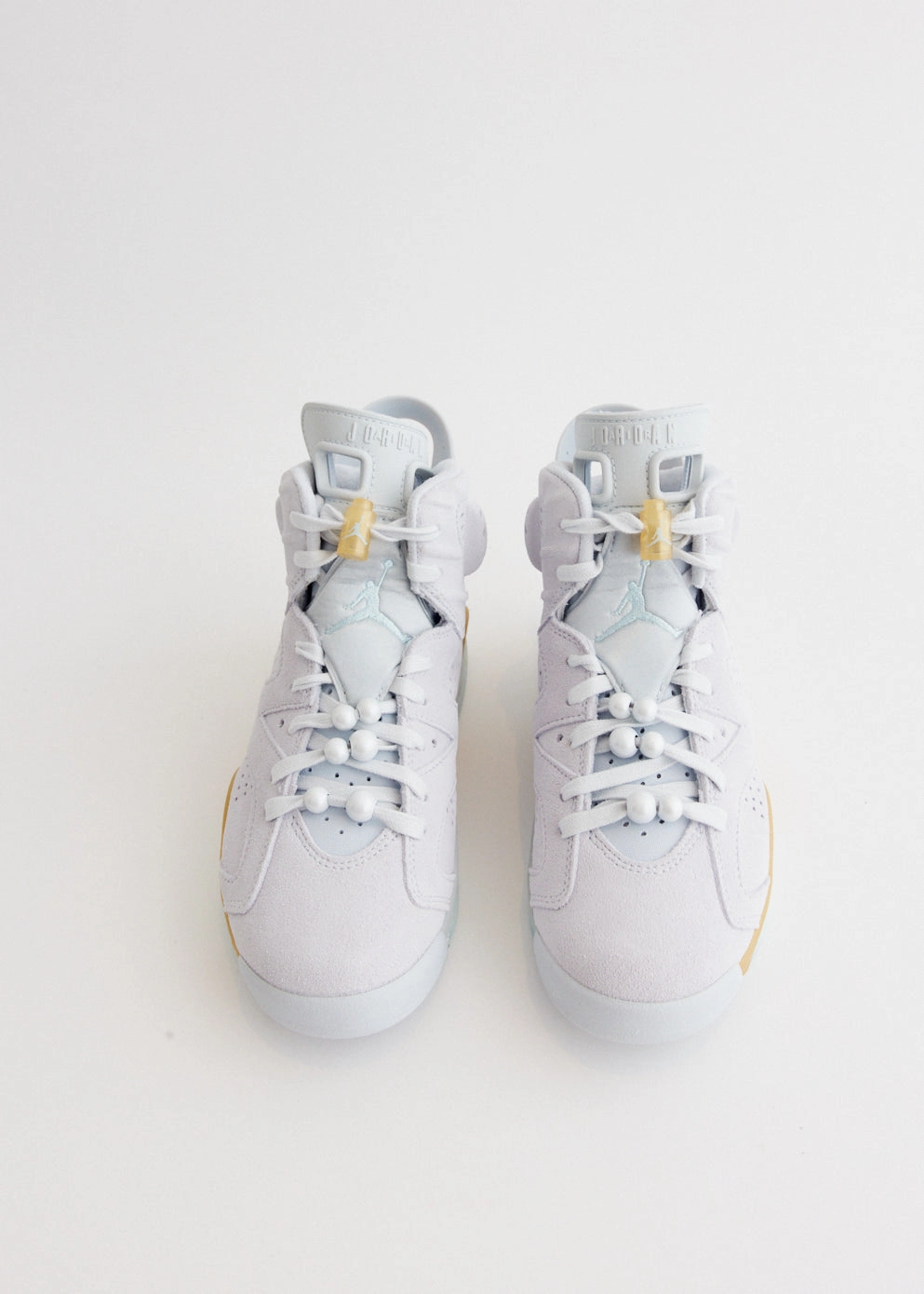Vintage Leather Shoulder Bag Women's Air Jordan 6 Retro 'Pearl' Sneakers