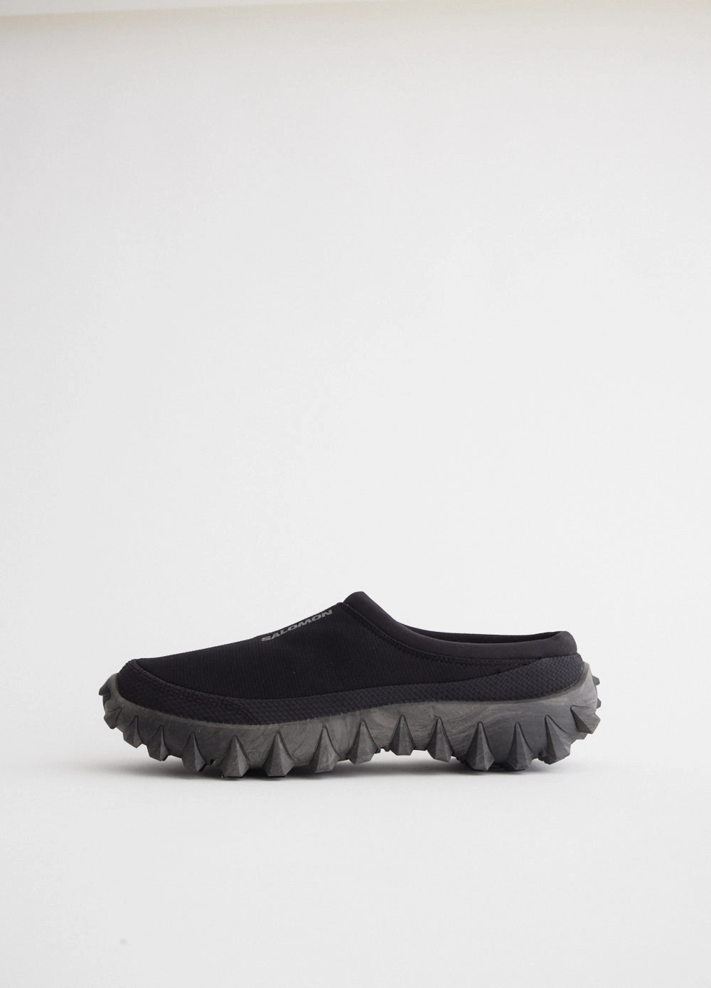 Snowclog 'Black Asphalt' Sneakers Ready For The Outdoors, Navy Messenger Laptop Bag