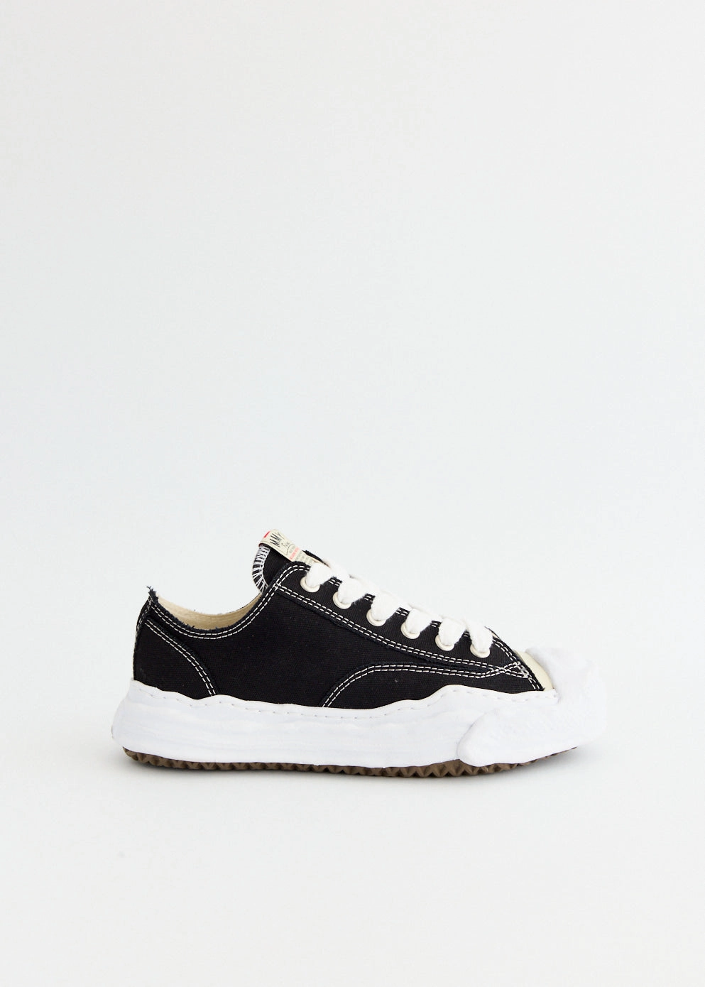 Breathable Build, Get The Look Secure Pocket Hank Low Top Sneakers Key Holder