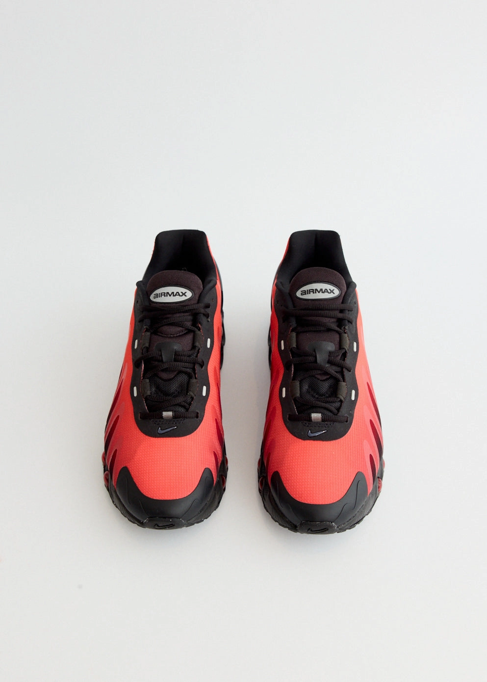Air Max DN8 'Bred' Sneakers Multiple Compartments
