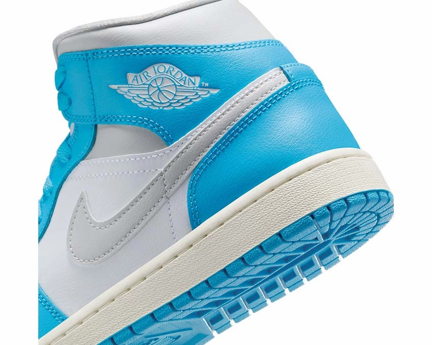 Air Jordan 1 Mid W "Powder Blue" Game-Changing Tech, Expandable Weekend Duffel Bag, Check It Out