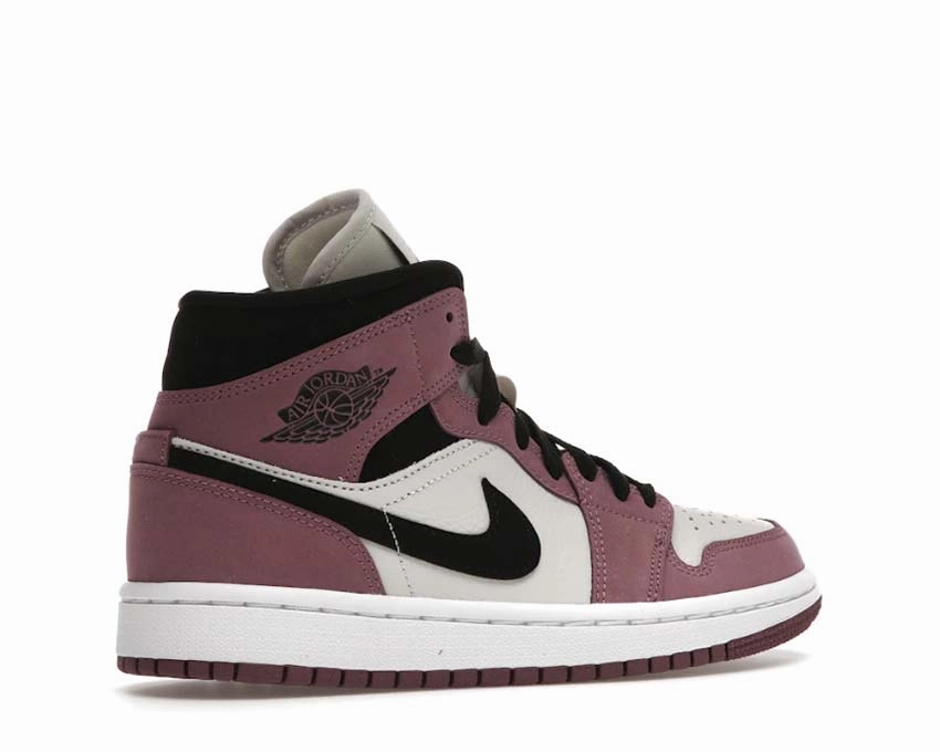 Fan Favorite Air Jordan 1 Mid SE