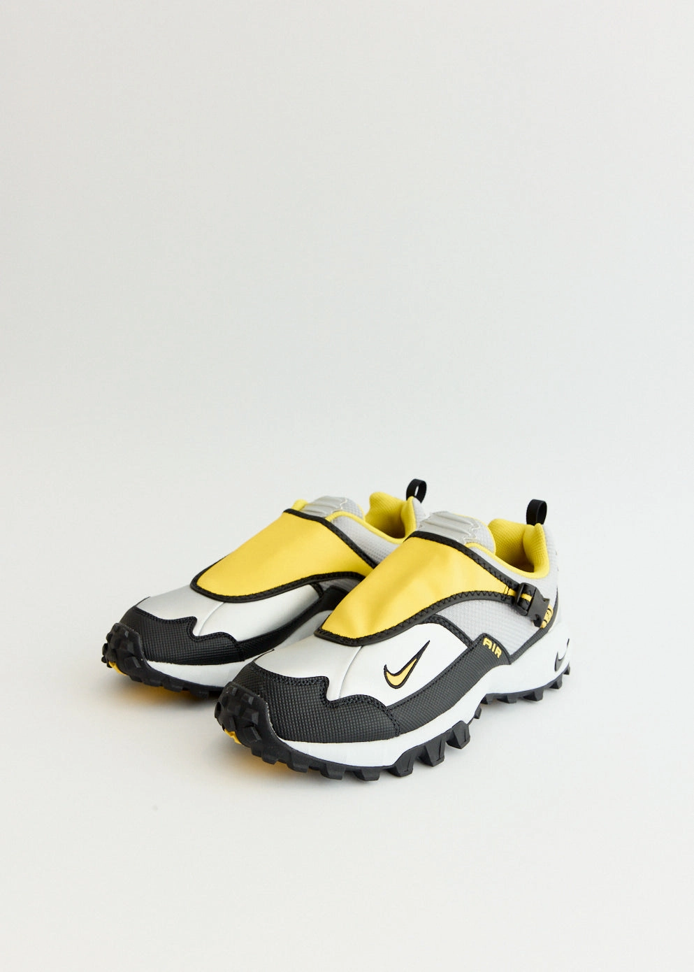 ACG Phassad 'Yellow Zest' Sneakers Navy Messenger Laptop Bag