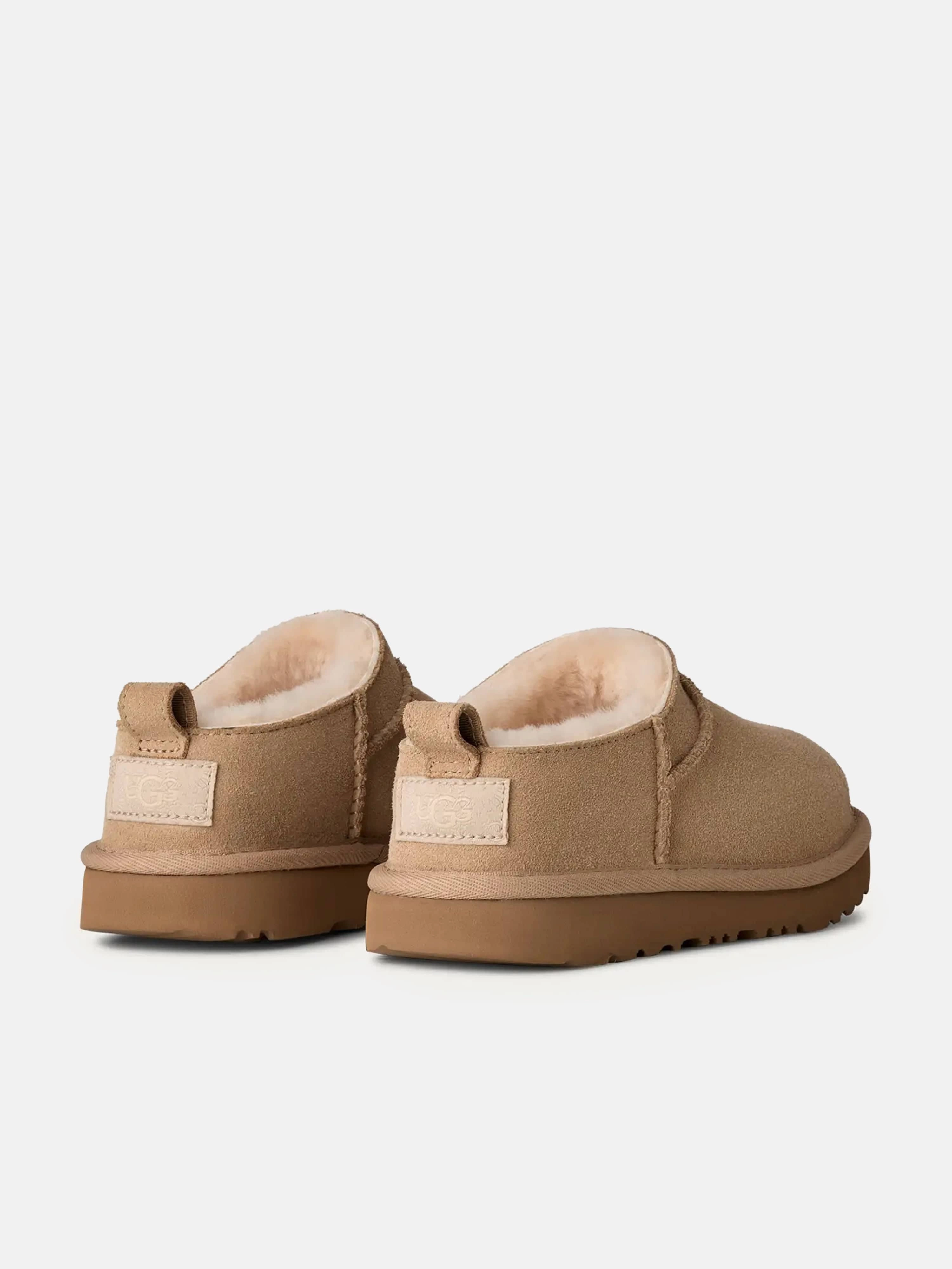 Sleek & Modern, Large Duffel Bag For Weekend Trips UGG Kids Classic Micro Slippers in Beige