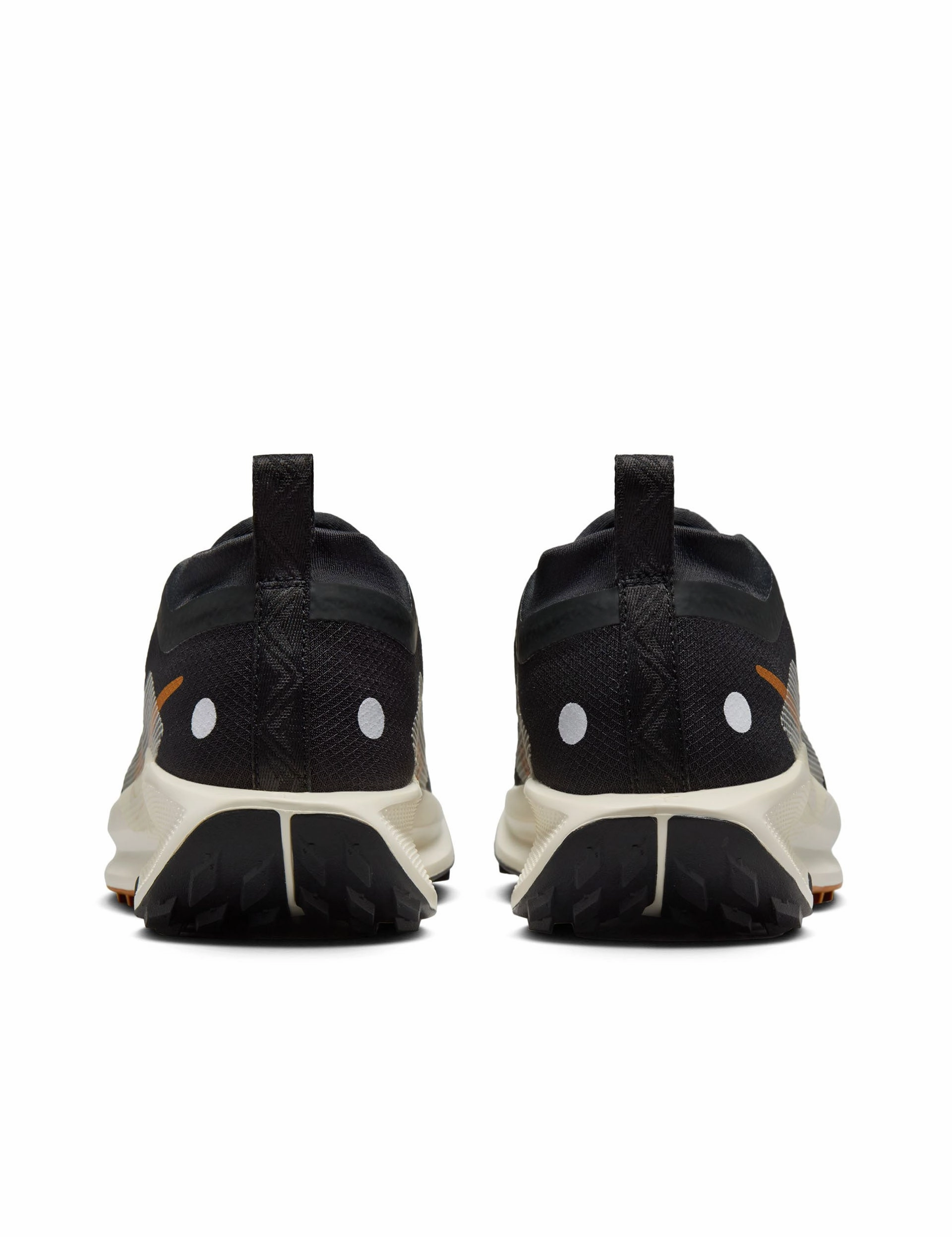 Pegasus Trail 5 Gore-Tex Shoes - Off Noir/Pale Ivory/Black/Monarch Perfect For All Seasons, Simple, Stylish, Yours