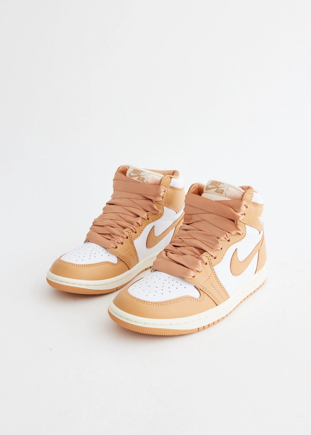 Women's Air Jordan 1 Retro High OG 'Praline' Sneakers Bold And Unique