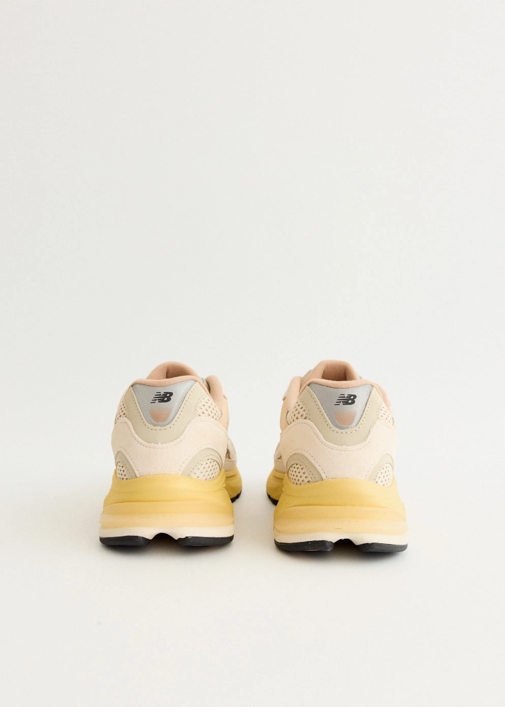 Discover New Arrivals 2010 'Rose Beige' Sneakers Waterproof