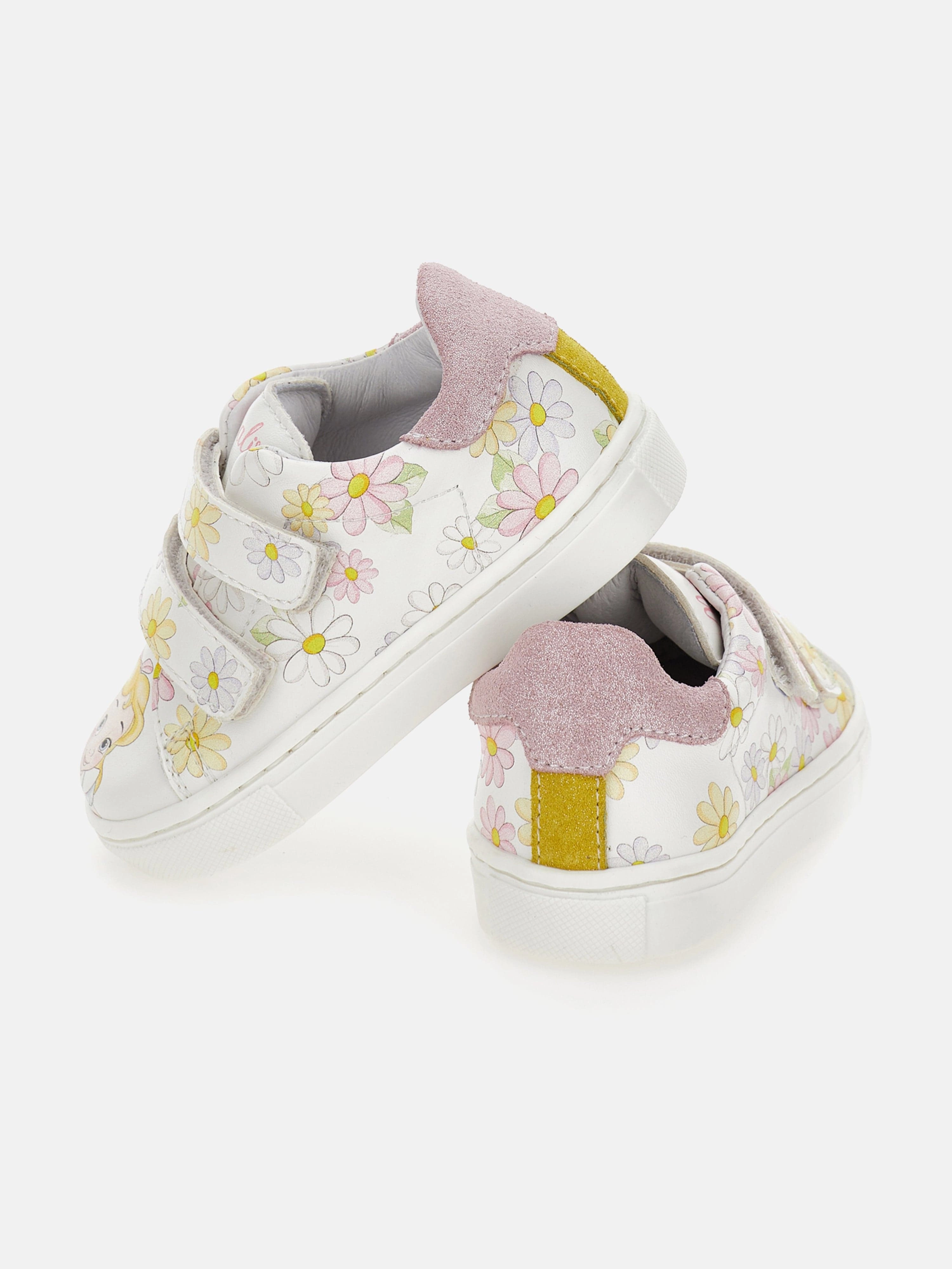 Flexible Design Girls Daisy Print Trainers in White Classic
