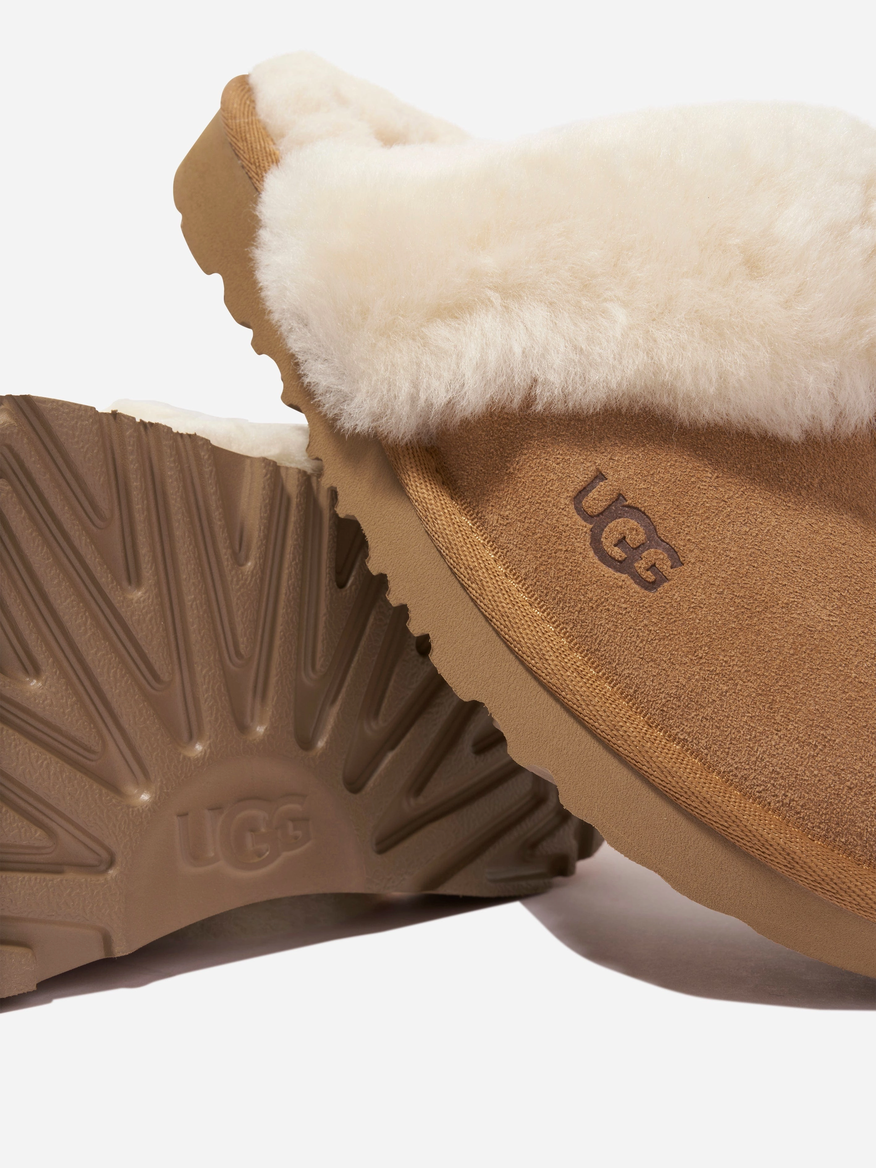 See It, Want It, Get It UGG Girls Cozy II Slippers in Brown Shop With Confidence