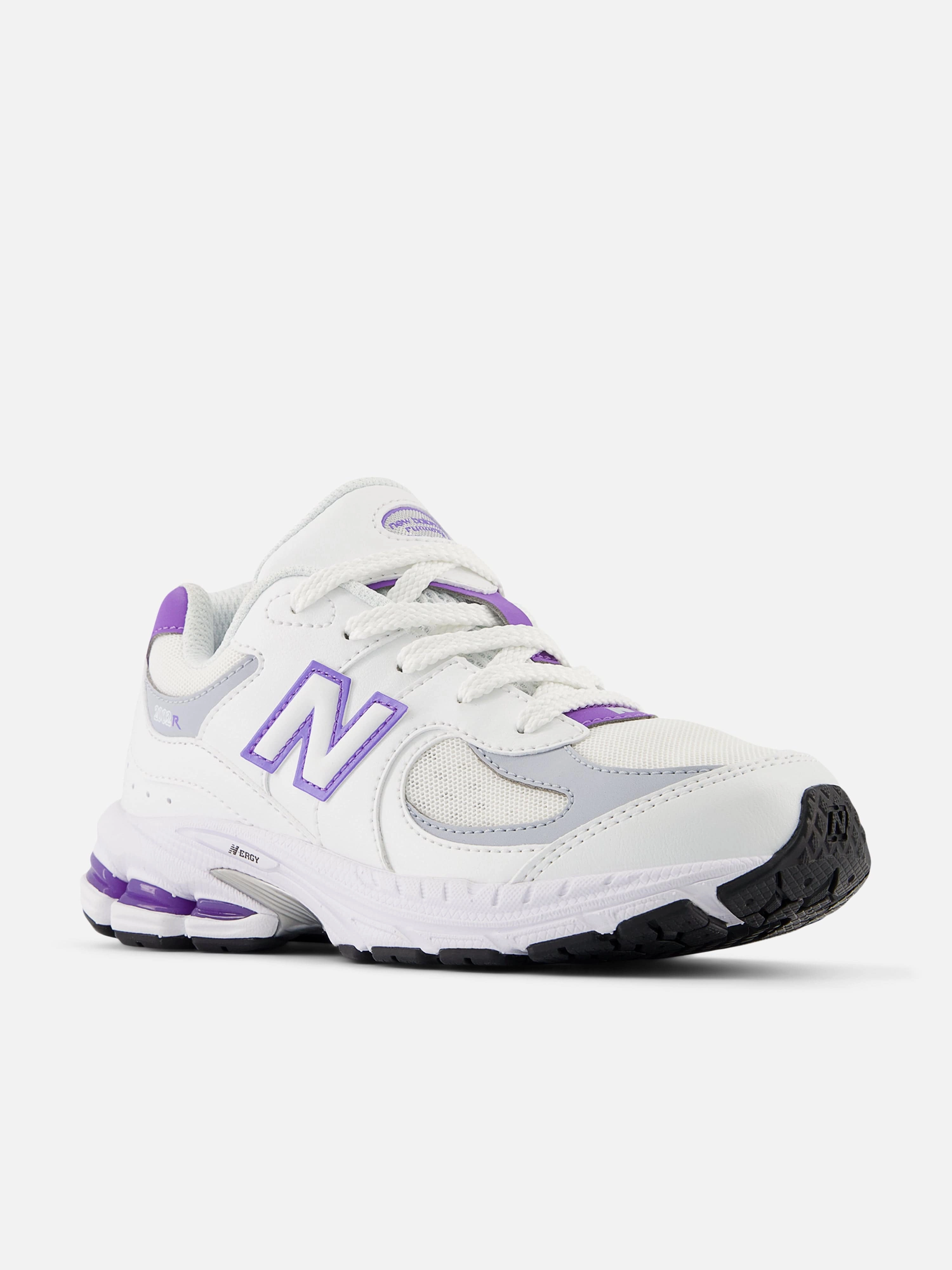 Compact And Powerful New Balance Kids 2002 Trainers in White