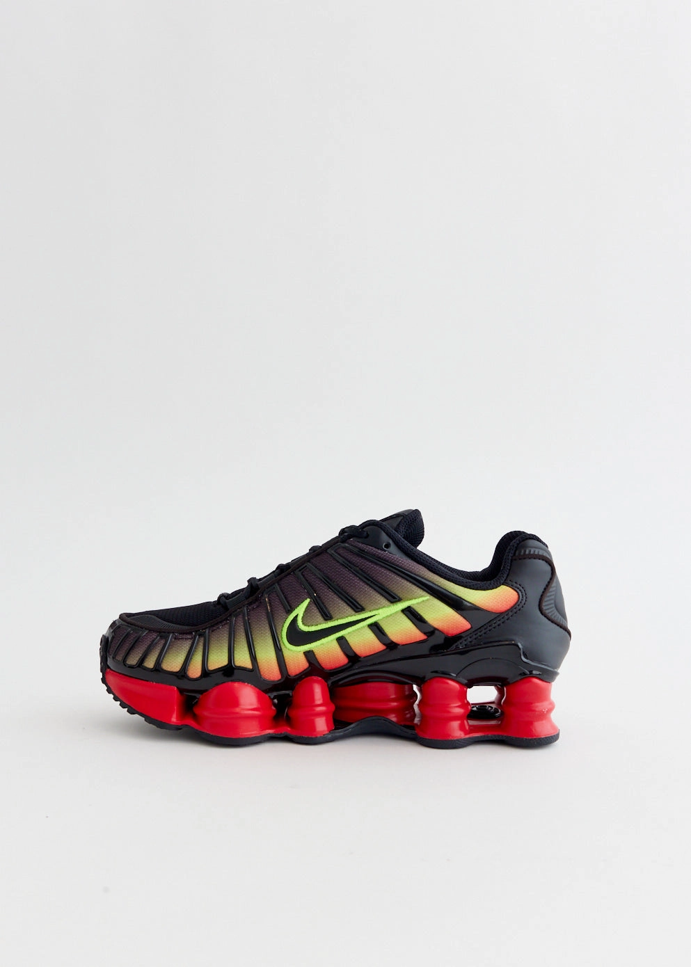 Polished Details, Handbag With Multiple Pockets Women's Shox TL 'Volt Fire Red' Sneakers