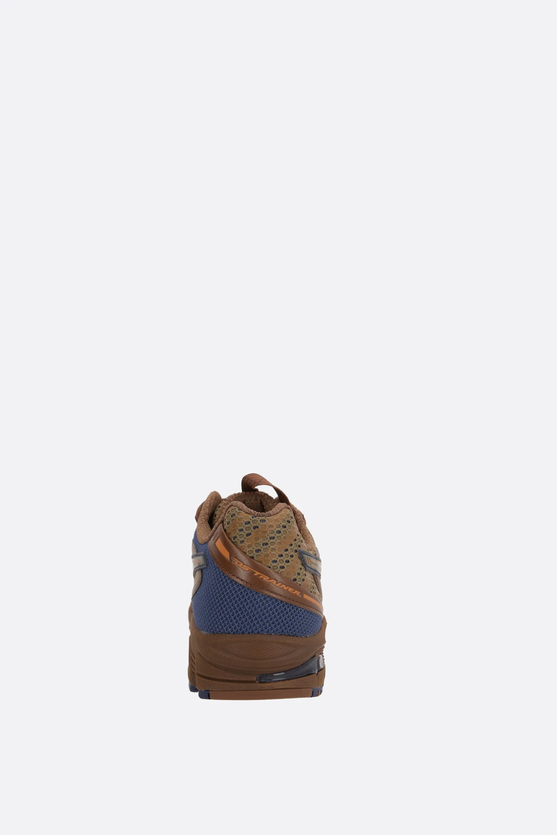 UB9-S GEL-DS TRAINER 14 sneaker