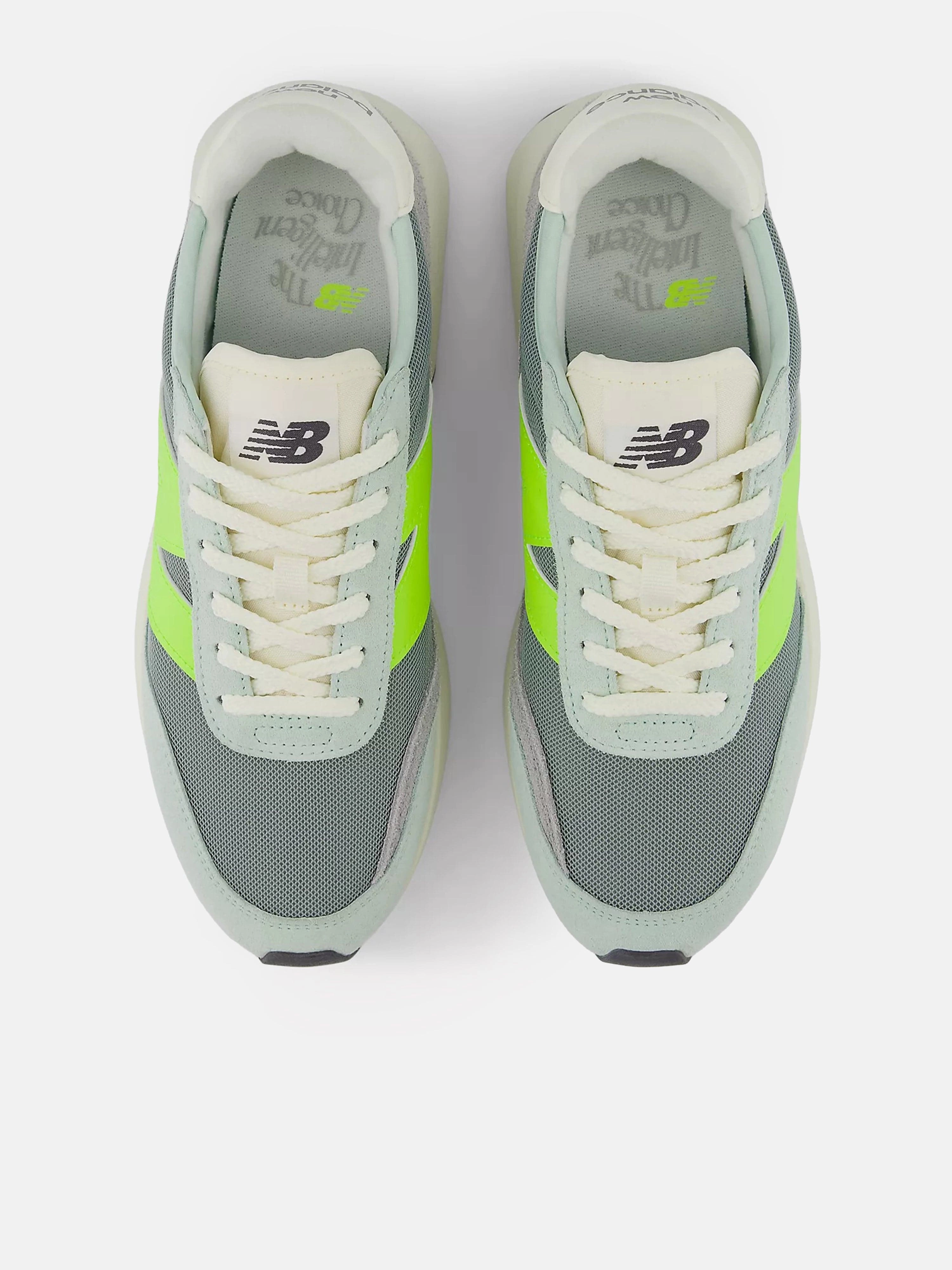 Magnetic Closure Kids 370 Trainers in Green Lightweight Design