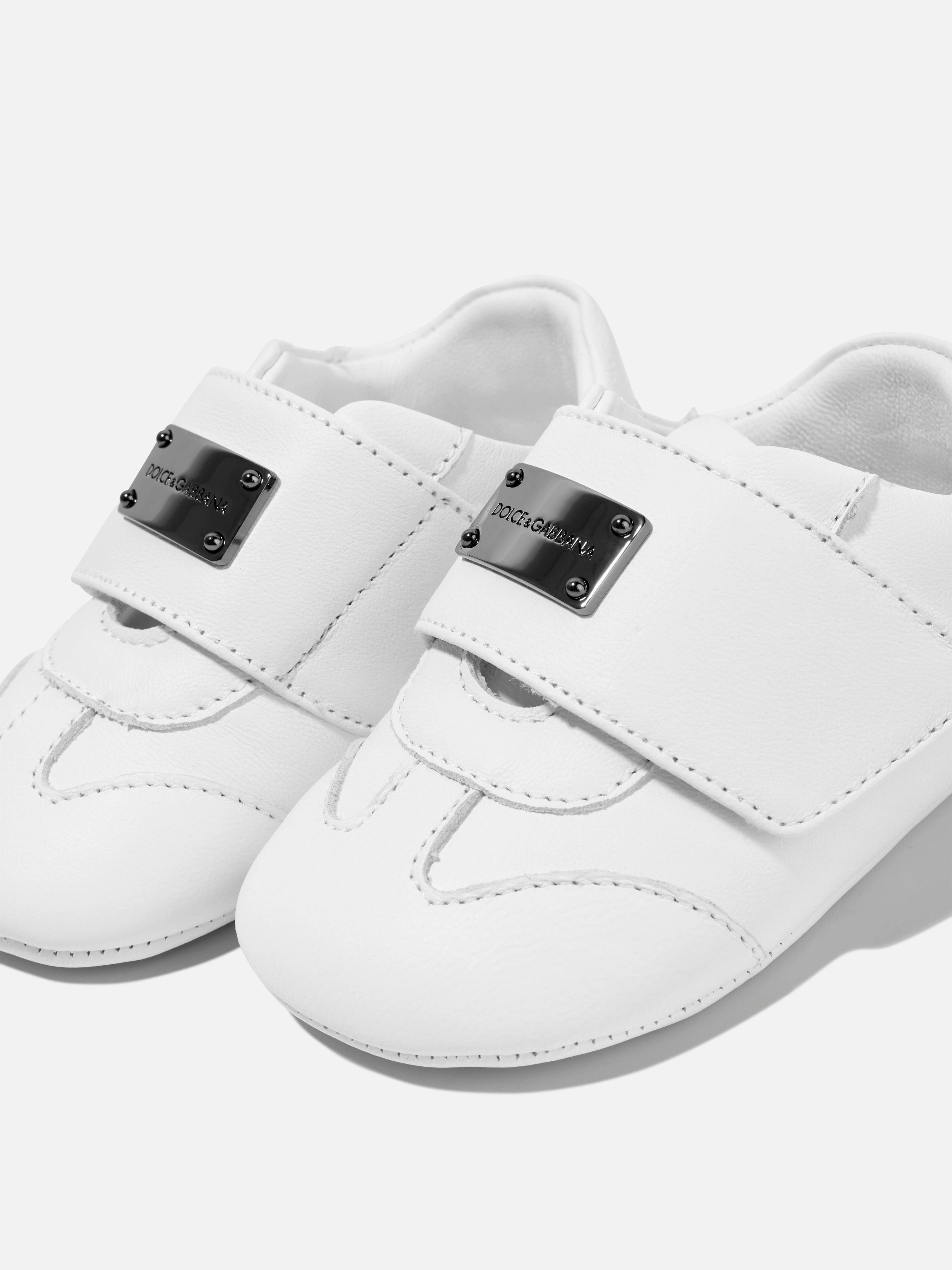 Sleek & Modern, High-Speed Performance, Elegant Dolce & Gabbana Baby Leather Pre-Walker Trainers in White