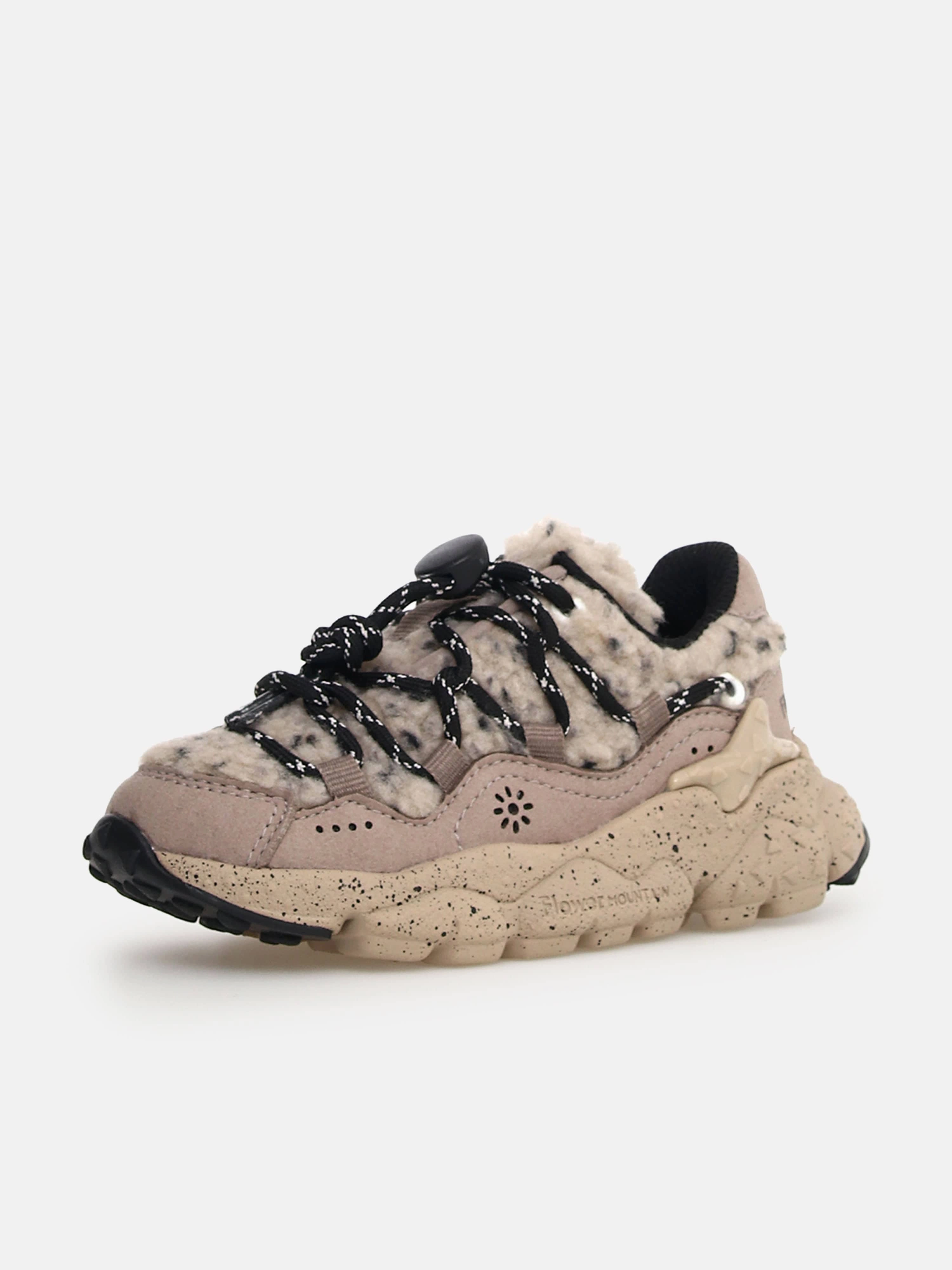 Handmade Perfection, Minimalist Vibe, Seamless Style Flower Mountain Kids Raikiri Trainers in Beige
