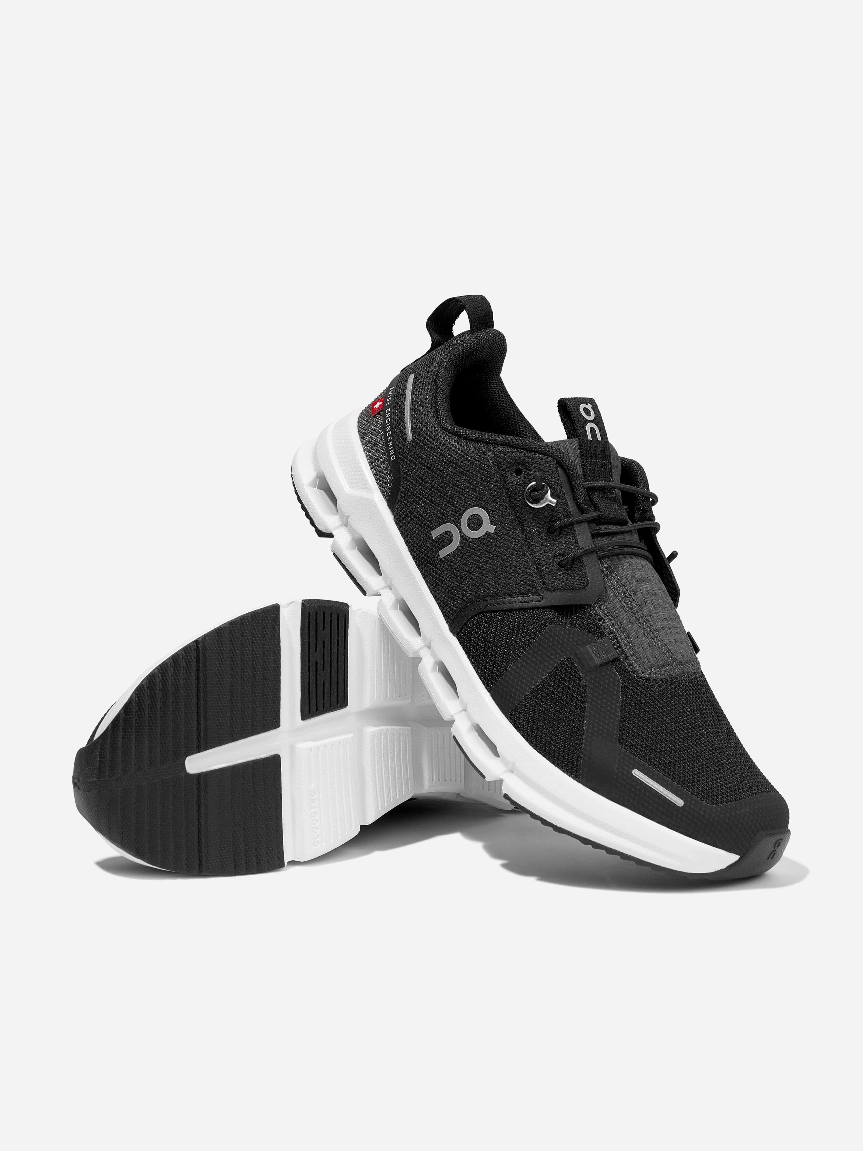 Add Style To Your Life On Running Kids Cloud Sky Trainers in Black