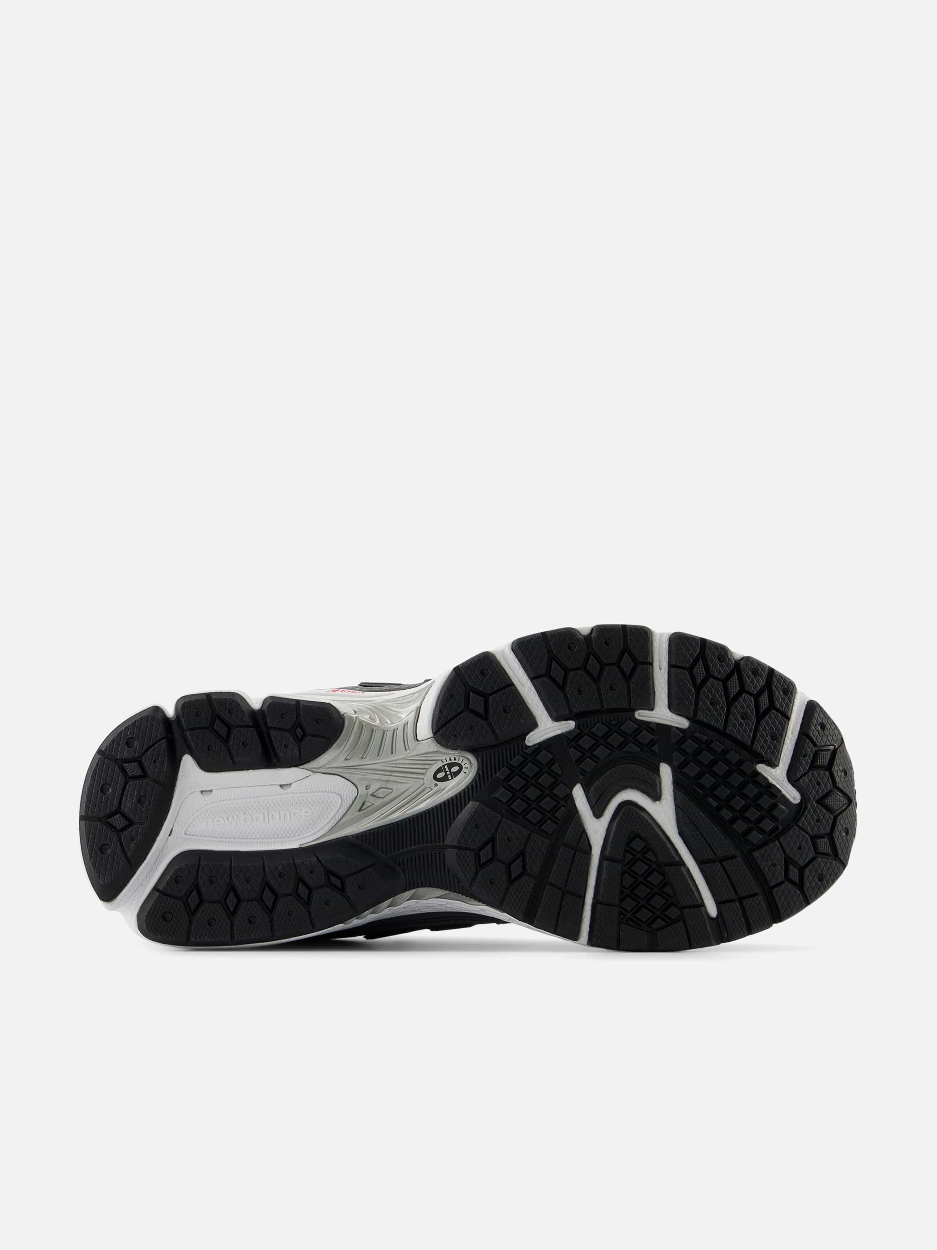 Now Trending Kids 1906 Trainers in Black