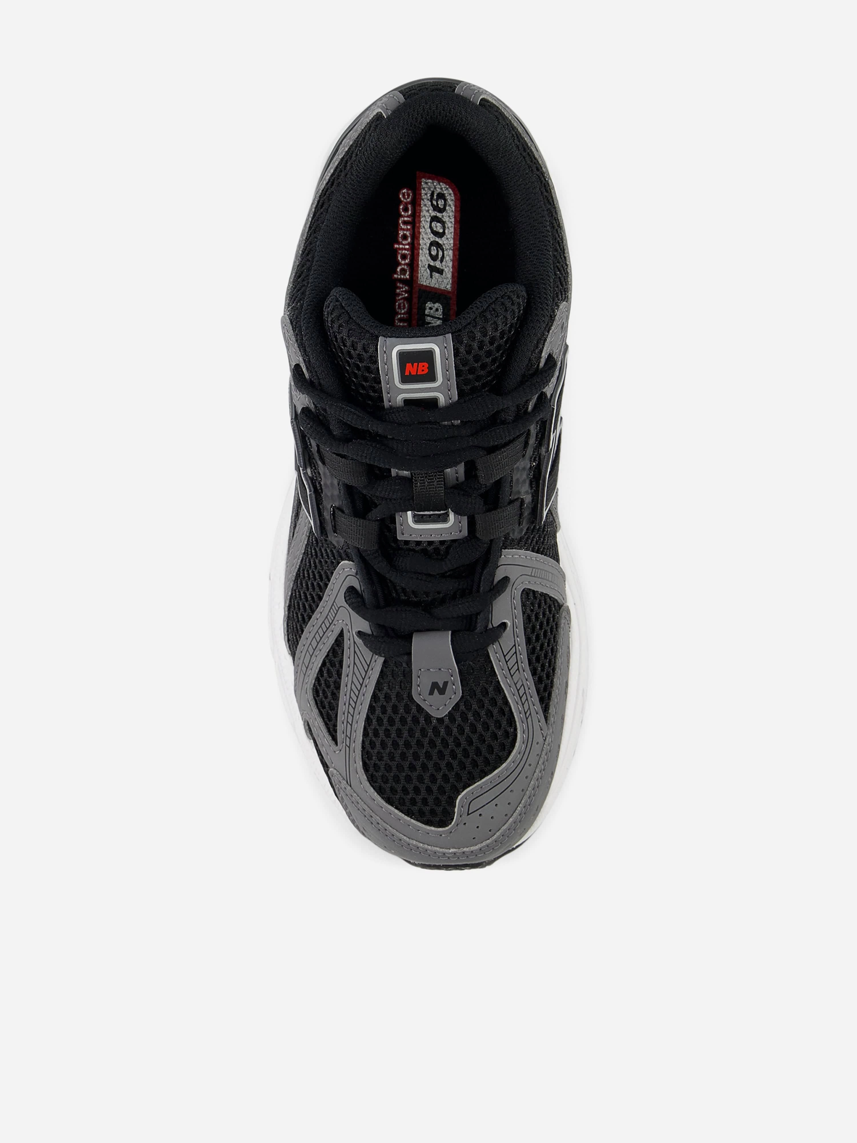 Strap Pad Kids 1906 Trainers in Black Perfect For Gifting