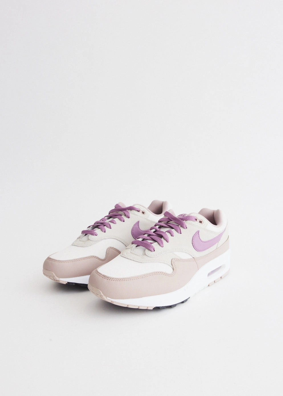 Travel-Friendly Air Max 1 SC 'Violet Dust' Sneakers