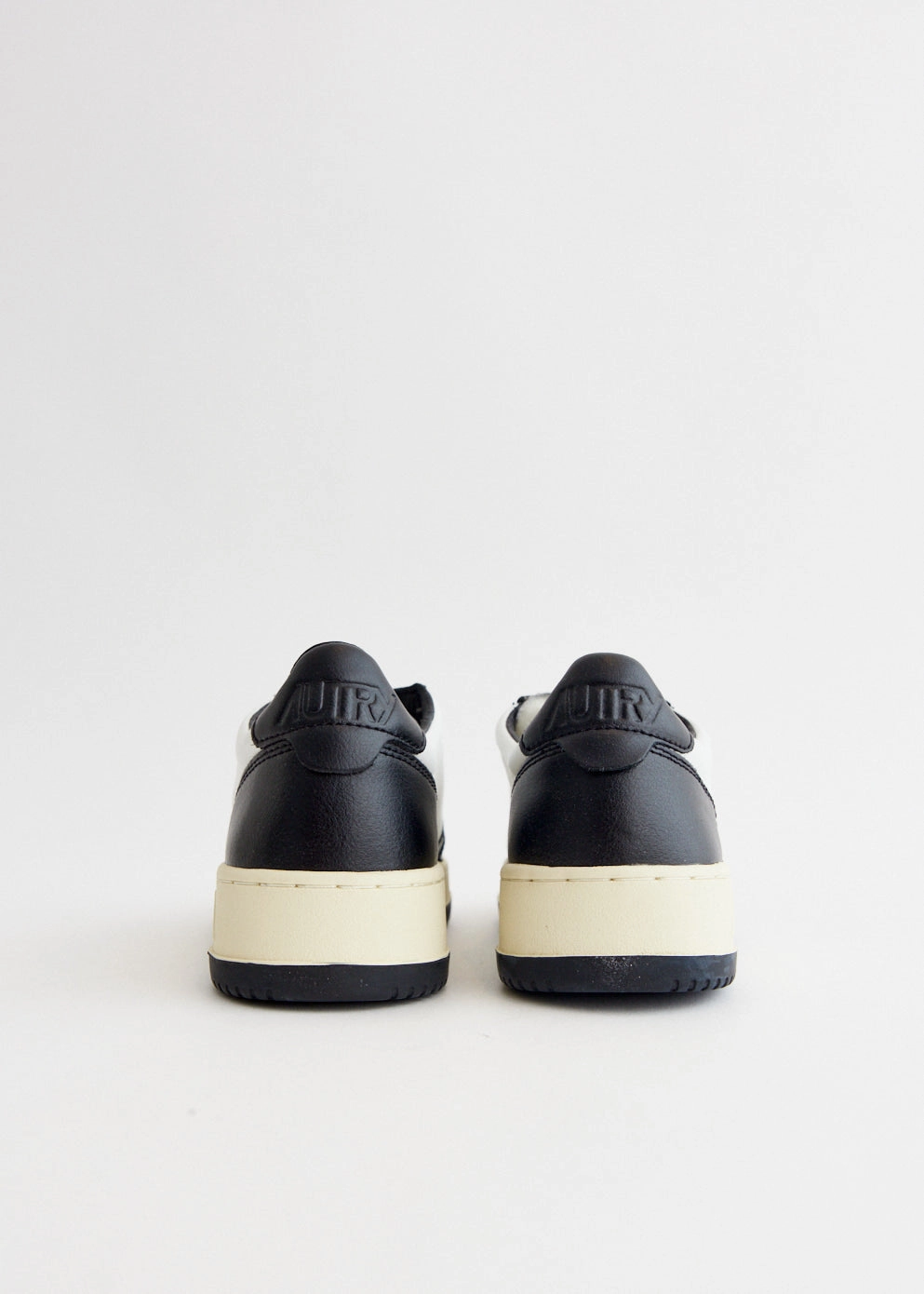 Magnetic Snap, Versatile Functionality Women's Medalist Sneakers