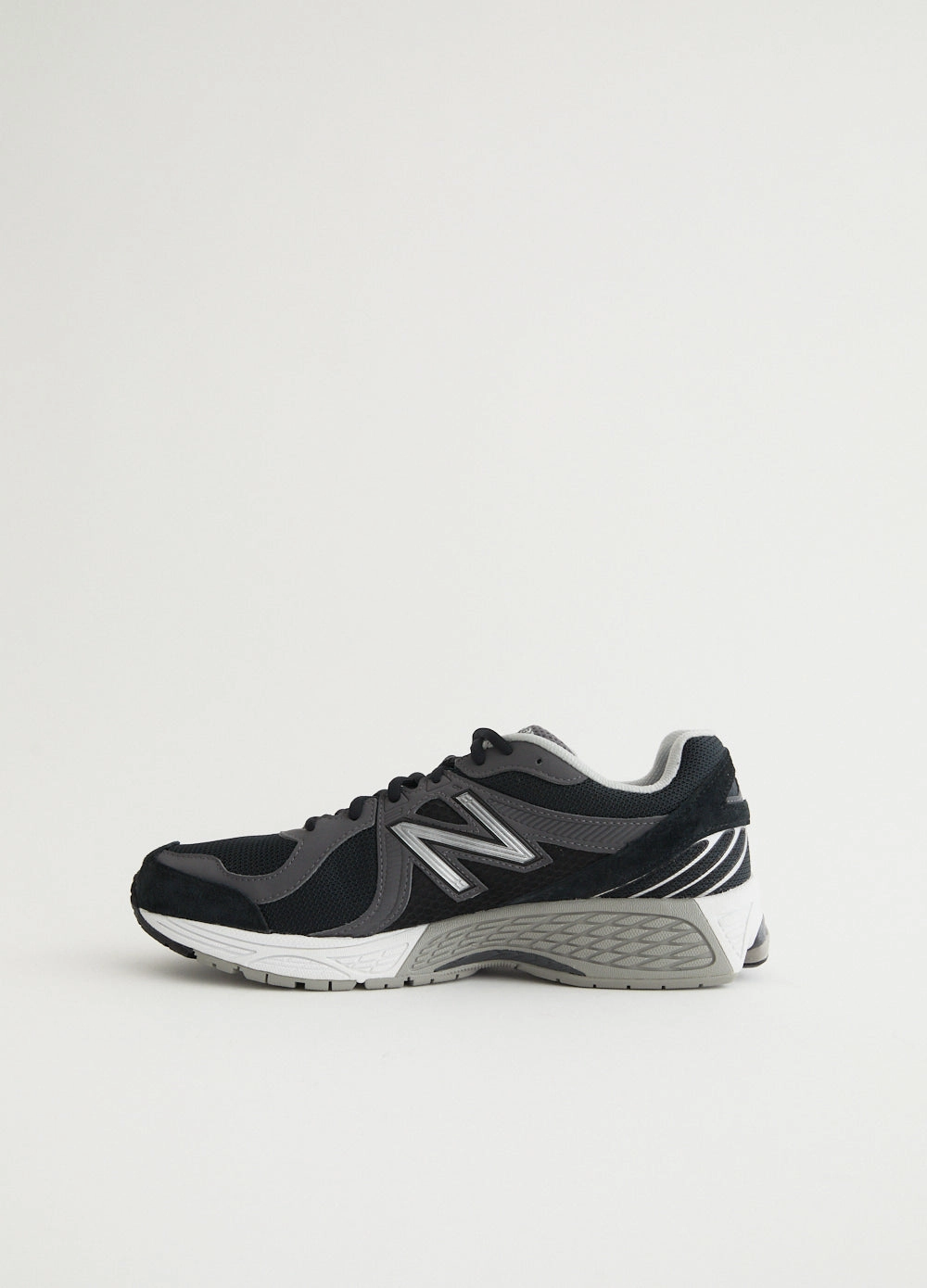x New Balance 860v2 'Black' Sneakers Buckle Closure, Trolley Sleeve, Clutch With Magnetic Snap Closure