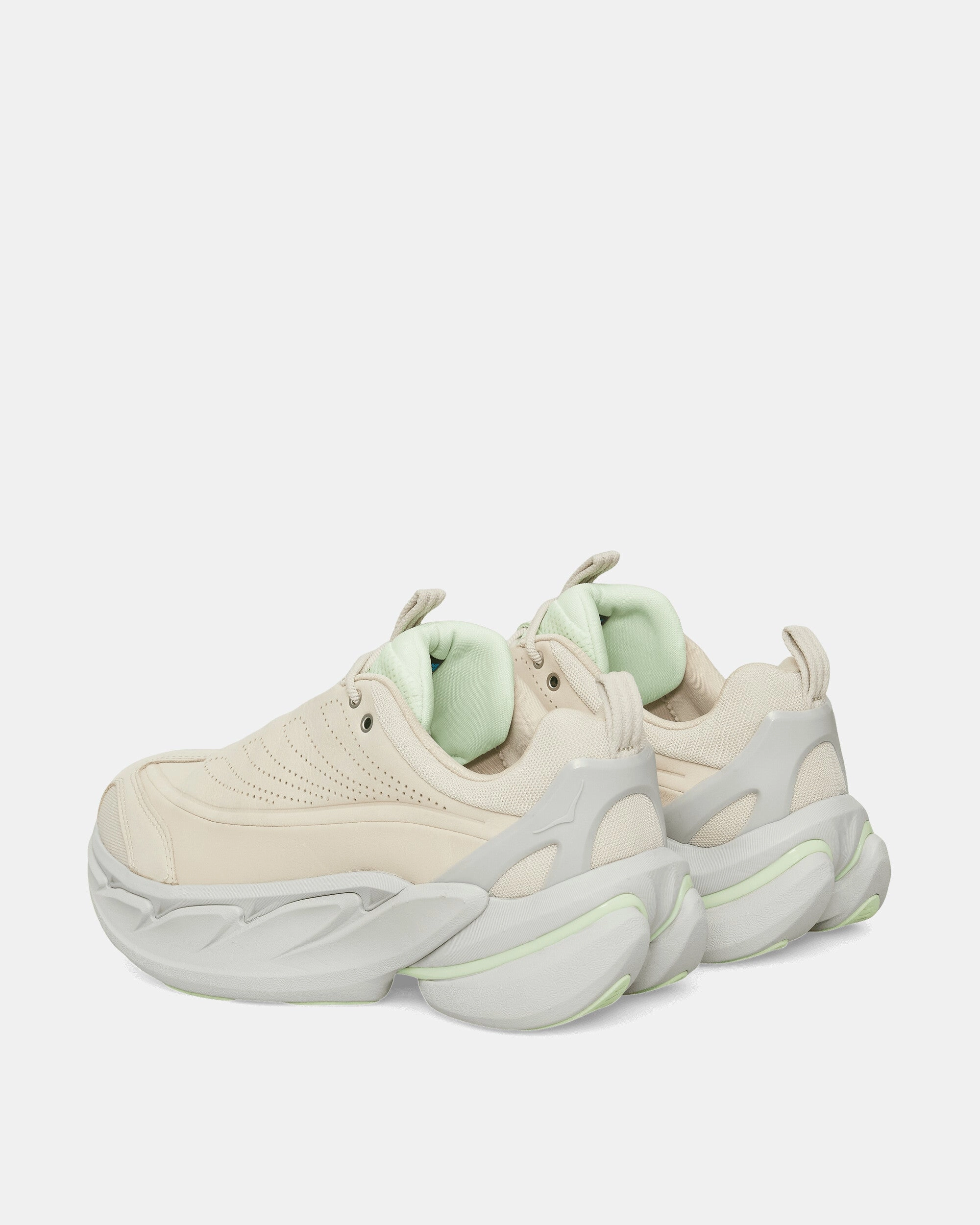 Retro Elevon X Sneakers Oatmeal / Luna Moth