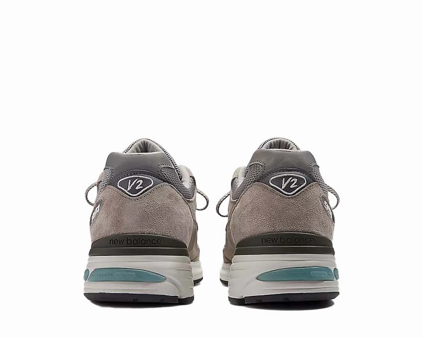 Canvas, Lightweight Design, Minimalist Vibe New Balance 991v2 Made in UK "Silver"
