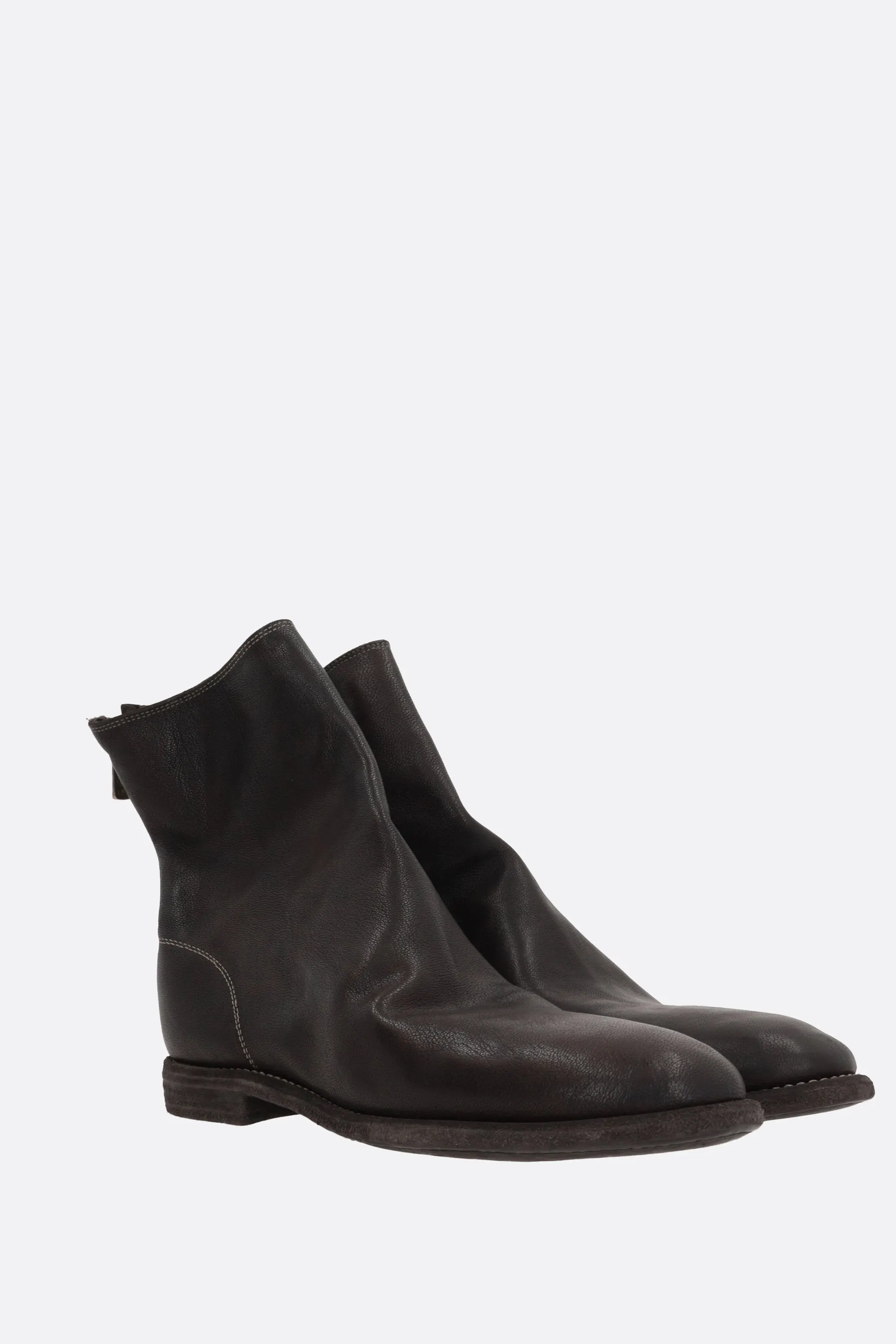 zipped ankle boots in grainy leather